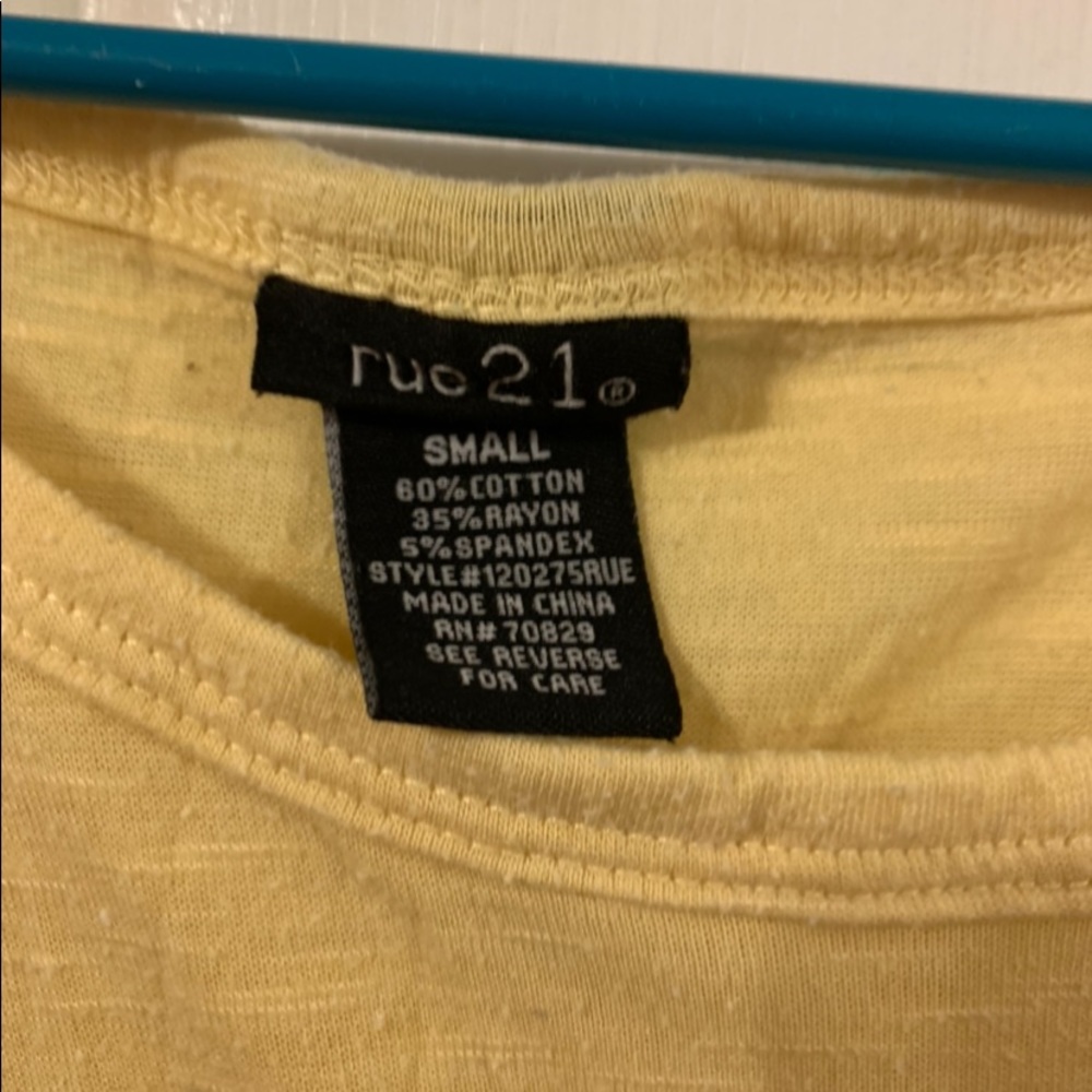 Yellow Top - Picture 2 of 3